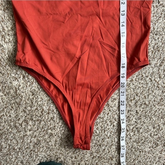 🦋 Glo Fashion London Burnt Orange High Neck Bodysuit Francesca’s Medium - Picture 6 of 8
